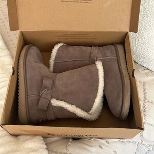 Kookaburra Uggs!